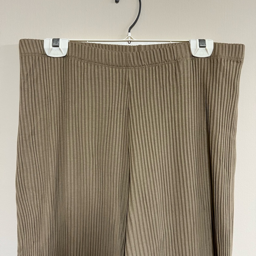KOTN Brown Ribbed Pants